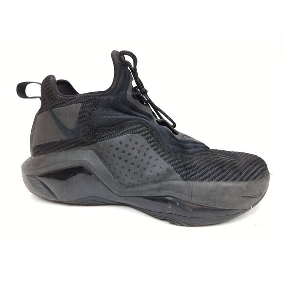 lebron soldier triple black